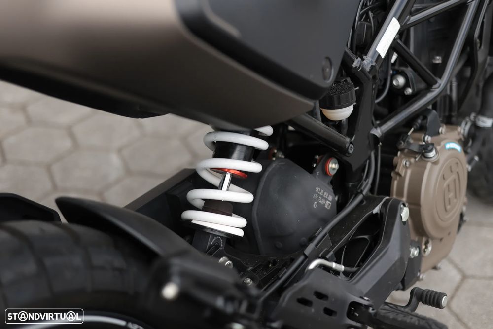Husqvarna Svartpilen 401 <35kw - 13