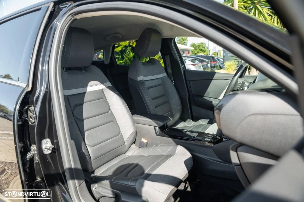 Citroën C4 PureTech 130 Stop&Start EAT8 SHINE - 19