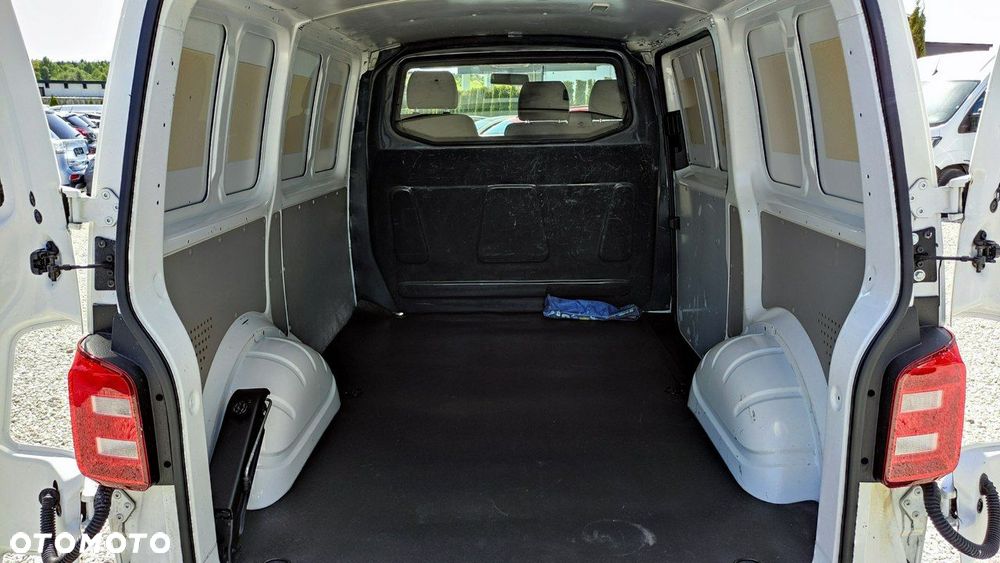 Volkswagen Transporter - 21