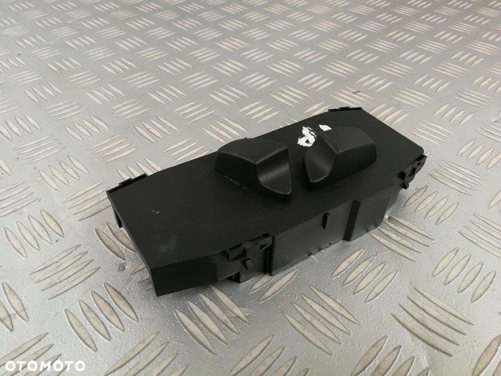 panel przełącznik regulacji fotela BMW 3 E92 COUPE - 4