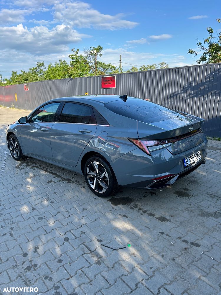 Hyundai Elantra 1.6 l 123 CP CVT Exclusive - 4