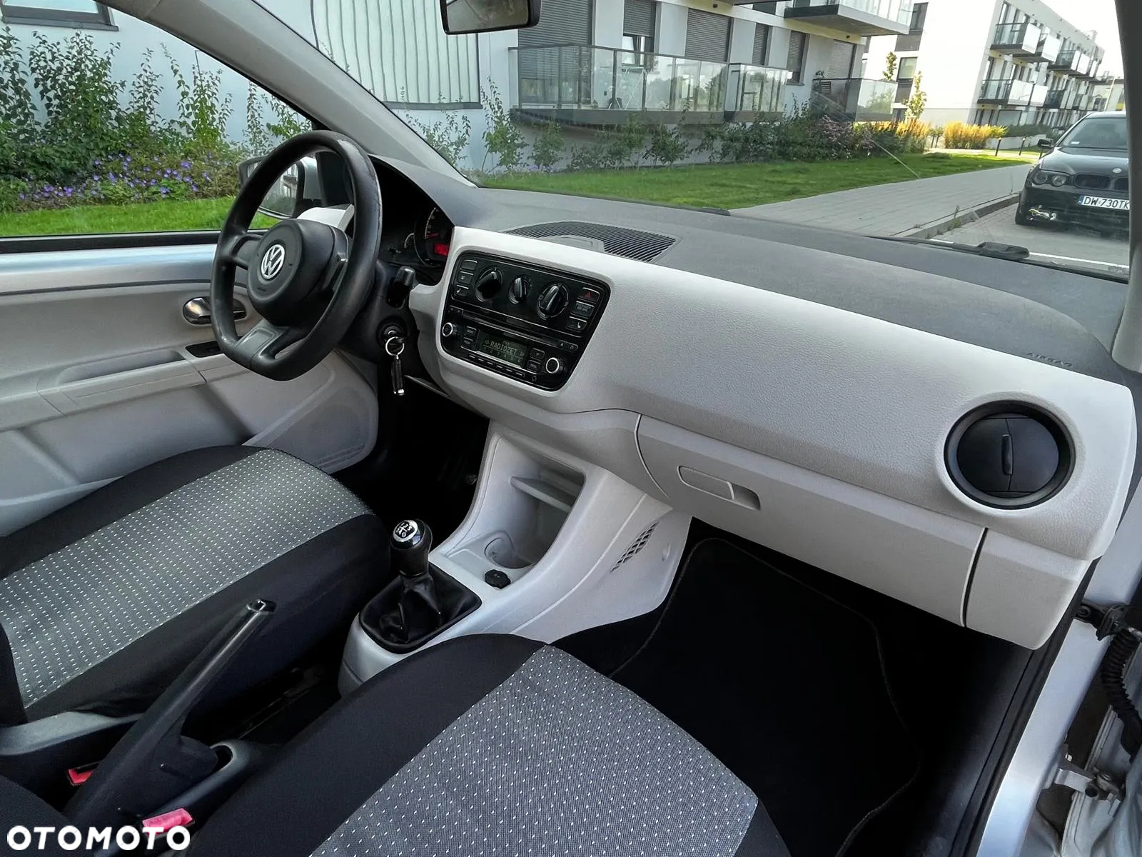 Volkswagen up! - 5
