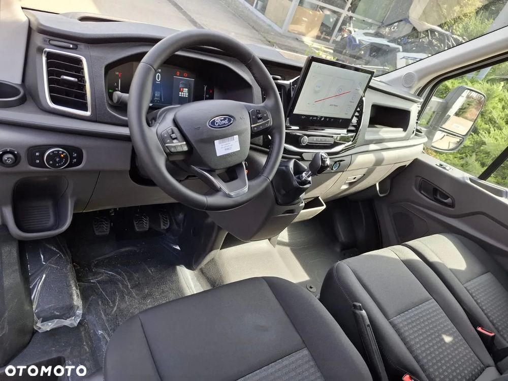 Ford Transit - 18
