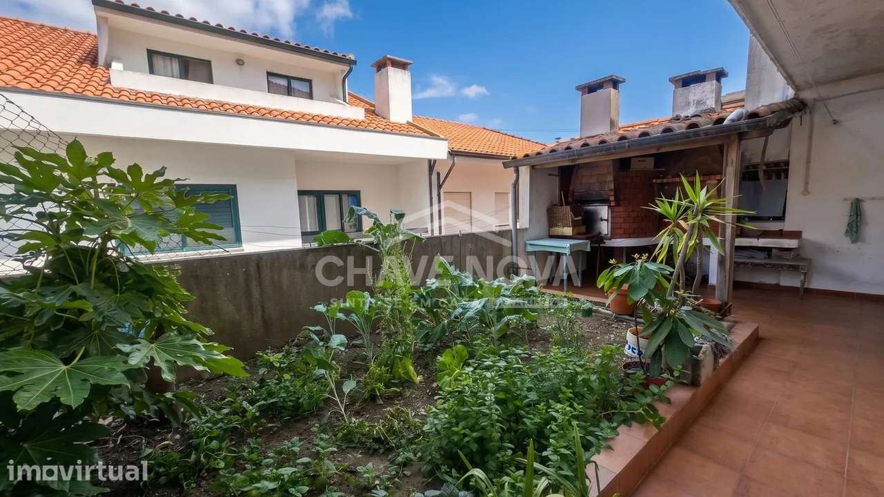 PS - Moradia em Banda V5 c/ Garagem e Jardim em Mafamude (Laborim) - Grande imagem: 2/41