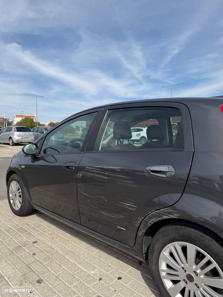 Fiat Grande Punto - 7