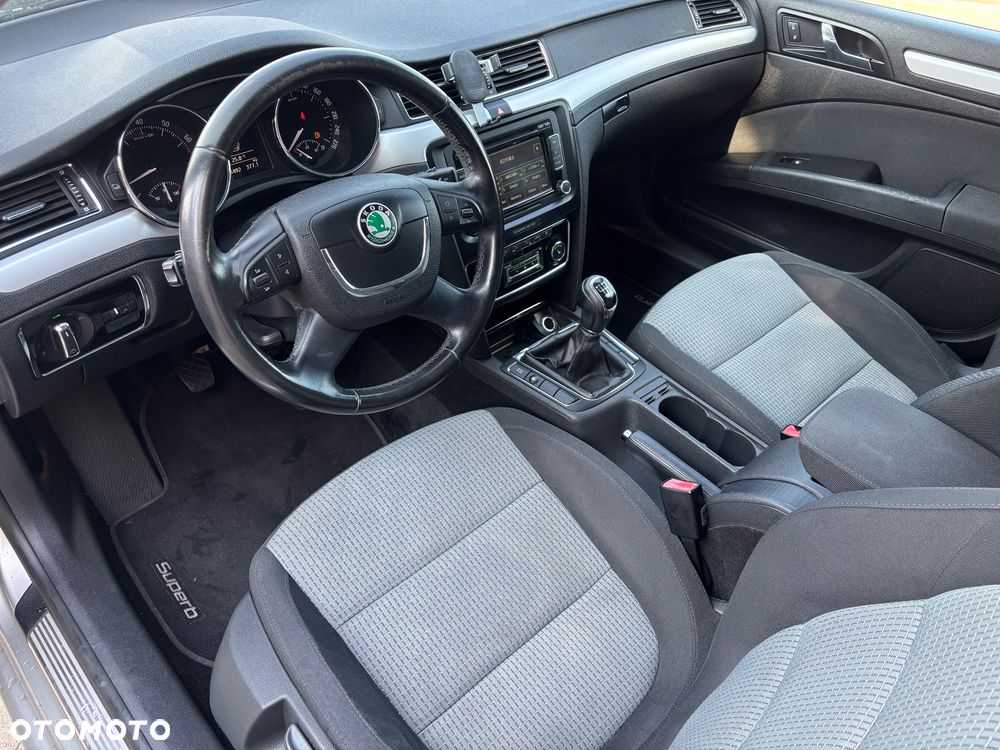 Skoda Superb 1.8 TSI Elegance - 11