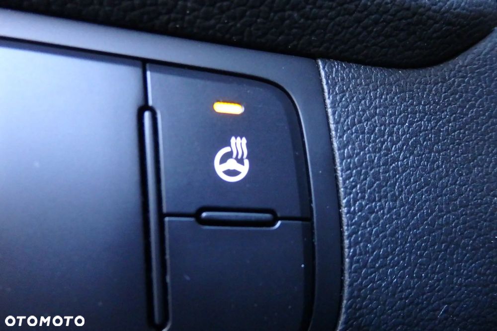 Kia Ceed 1.4 CVVT UEFA EURO 2016 - 8