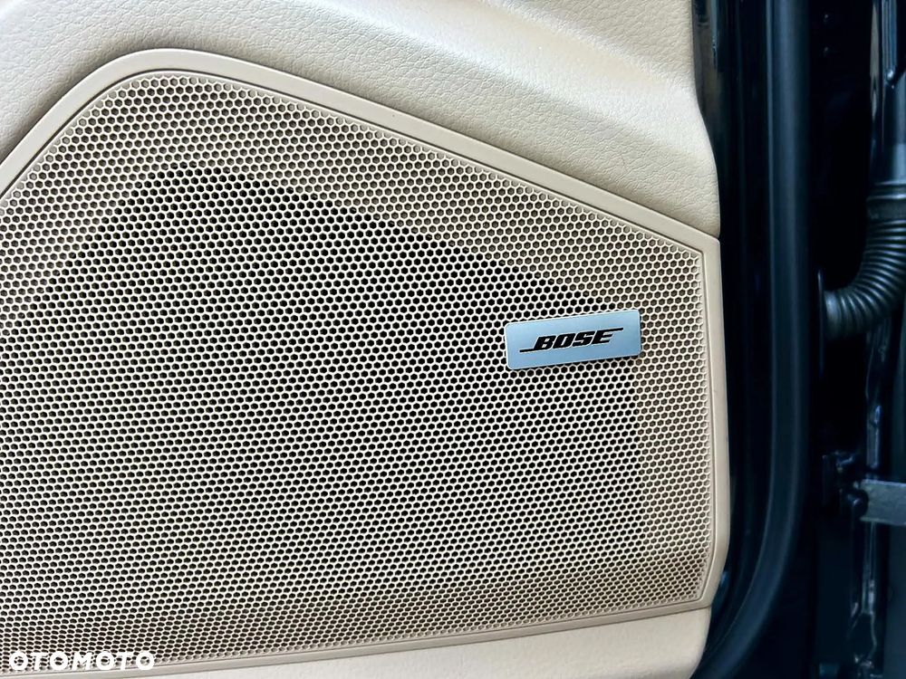 Porsche Cayenne - 16
