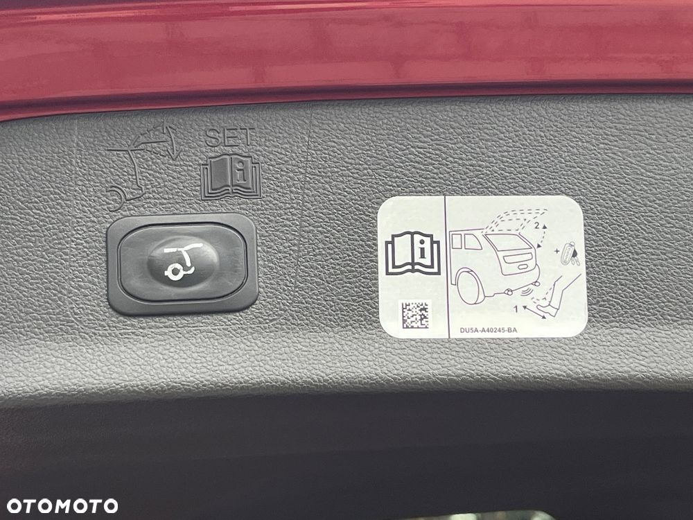 Ford Kuga 1.5 EcoBoost 2x4 ST-Line - 18