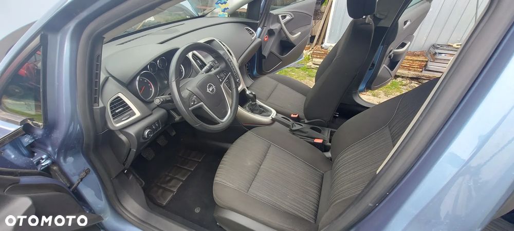 Opel Astra 1.4 Turbo - 8