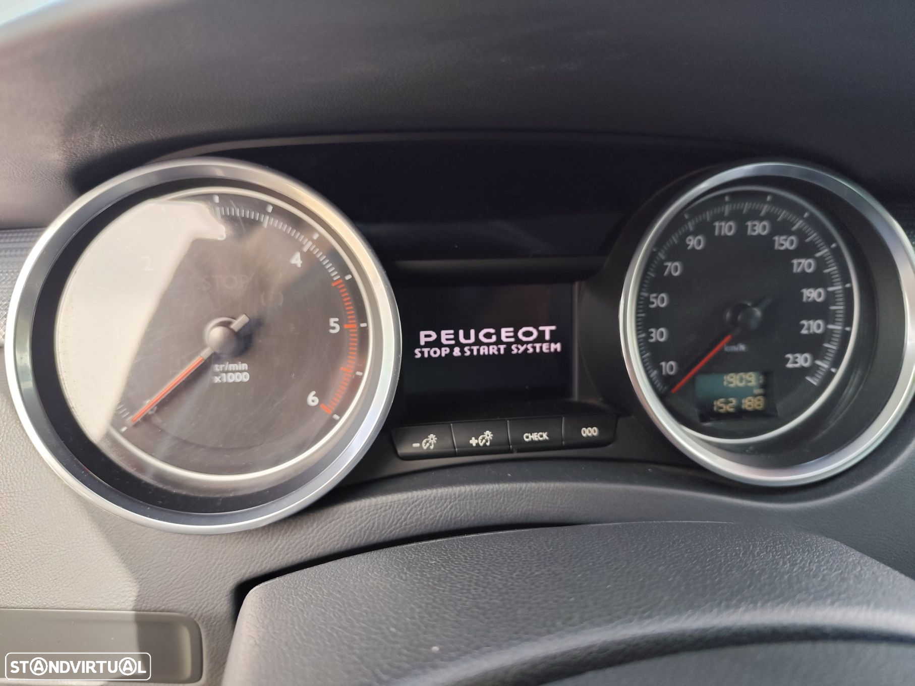 Peugeot 508 SW 1.6 BlueHDi Ac.P.B.J17 EAT6 - 13