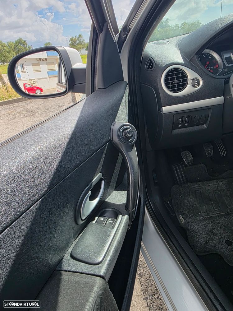 Renault Clio 1.5 dCi Confort - 8