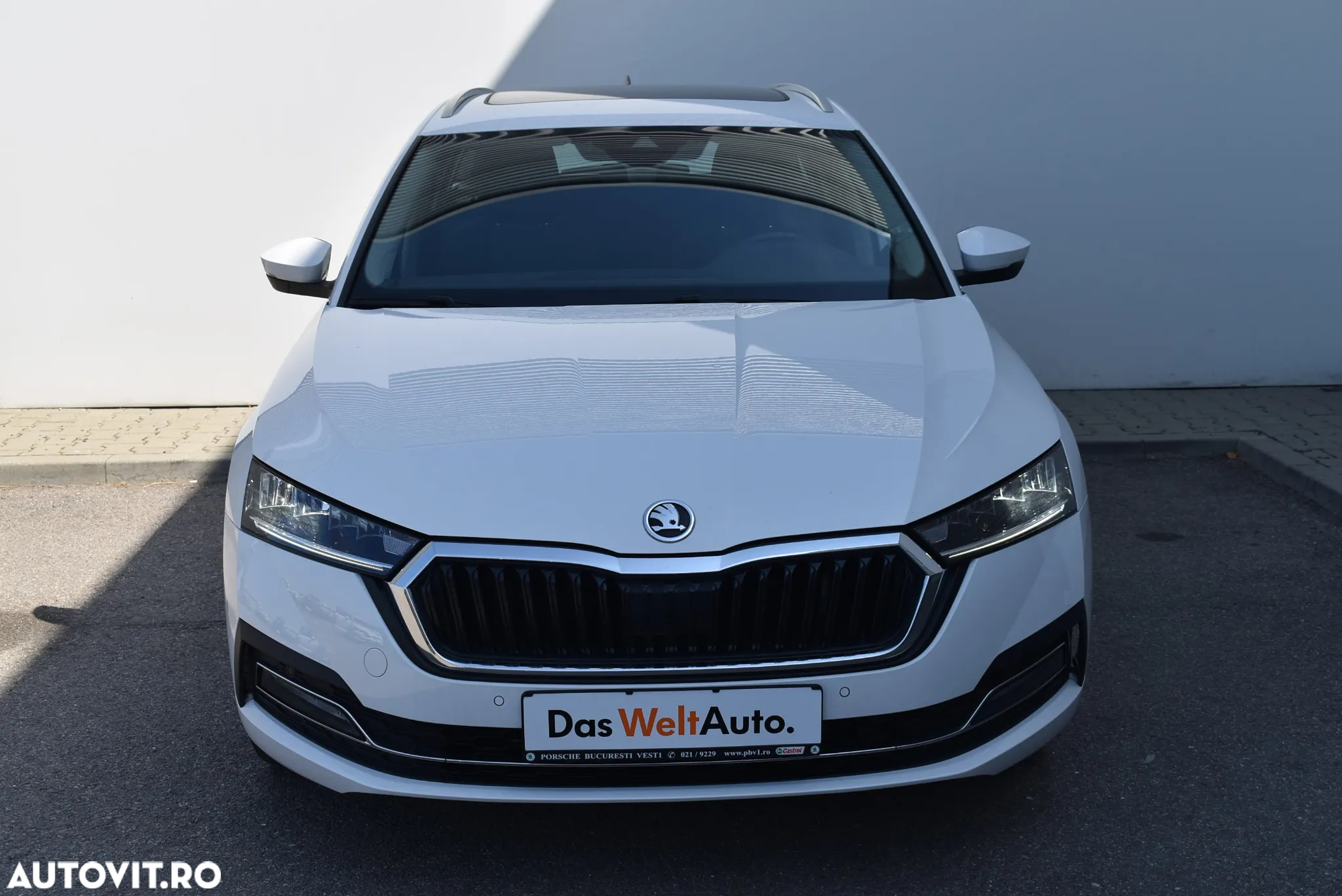Skoda Octavia Combi 2.0 TDI DSG Style - 2