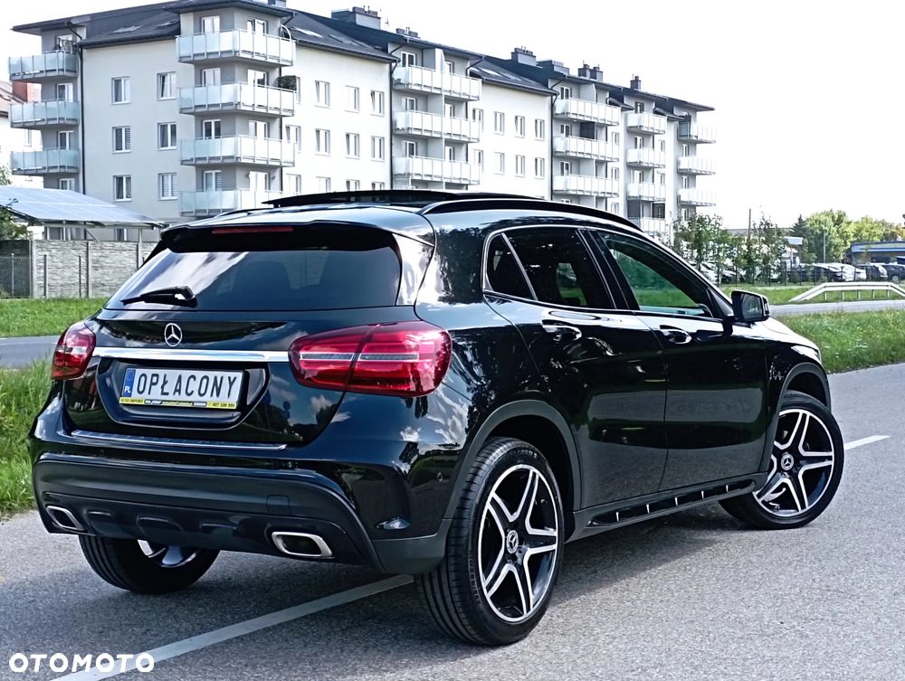 Mercedes-Benz GLA - 17