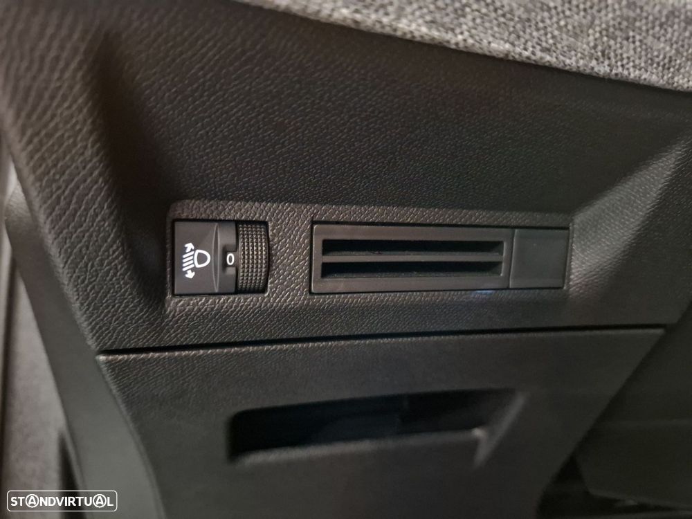 Peugeot 3008 1.2 Hybrid Allure e-DCS6 - 25