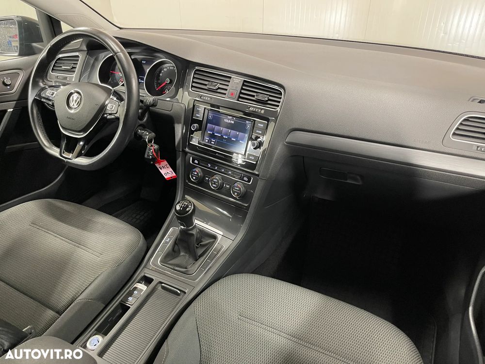 Volkswagen Golf 1.6 TDI Comfortline - 8