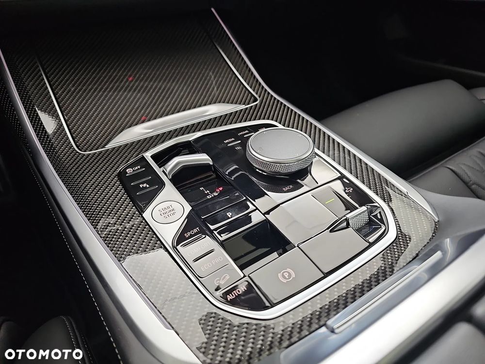 BMW X7 - 14