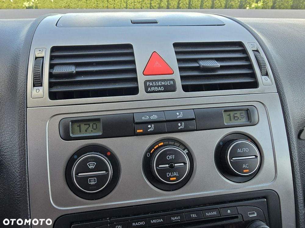 Volkswagen Touran - 29
