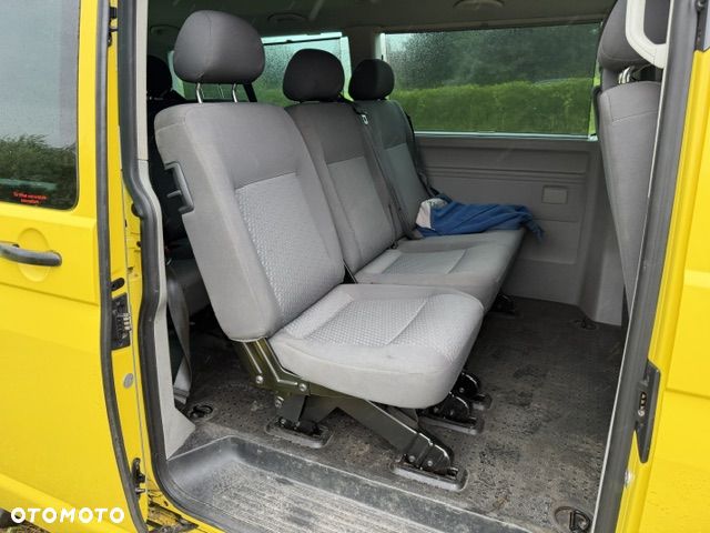 Volkswagen Caravelle - 14