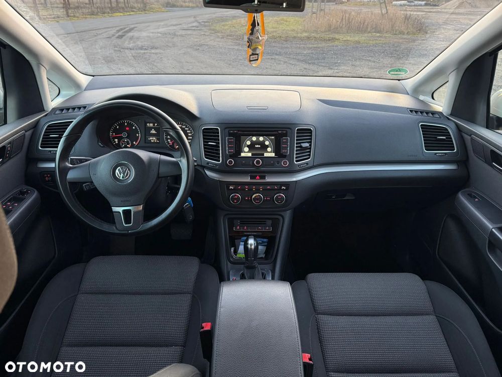 Volkswagen Sharan 2.0 TDI Comfortline DSG - 22