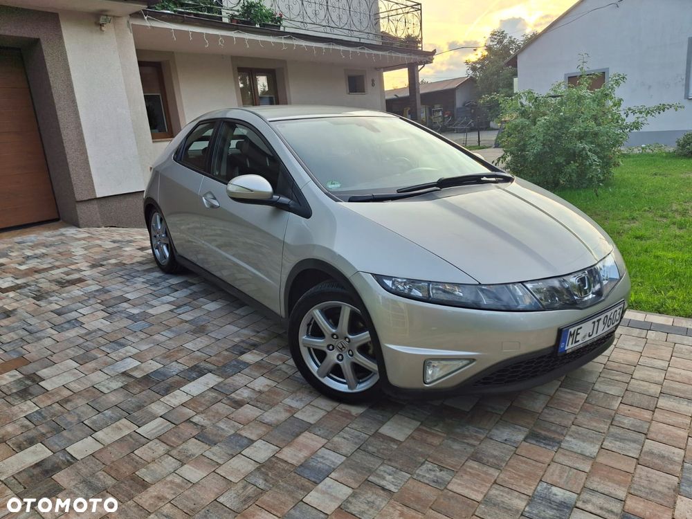 Honda Civic 1.8i-VTEC Executive - 1