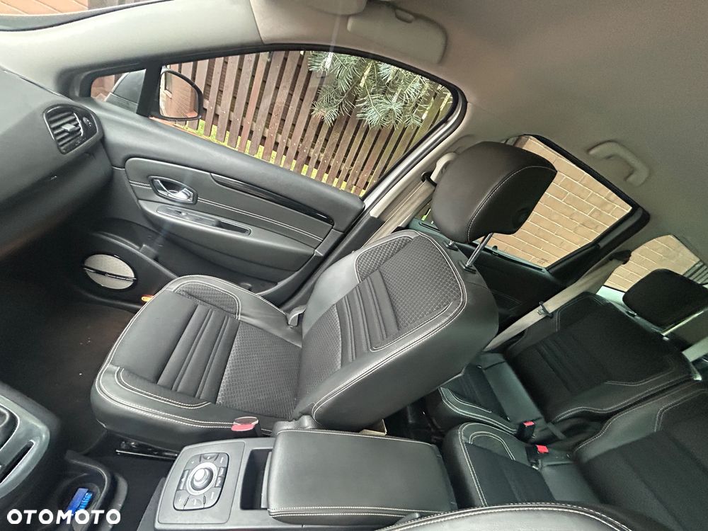 Renault Scenic ENERGY TCe 130 BOSE EDITION - 14
