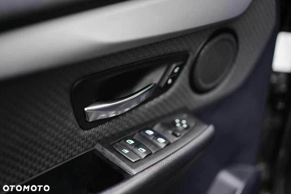 BMW Seria 2 216d - 8
