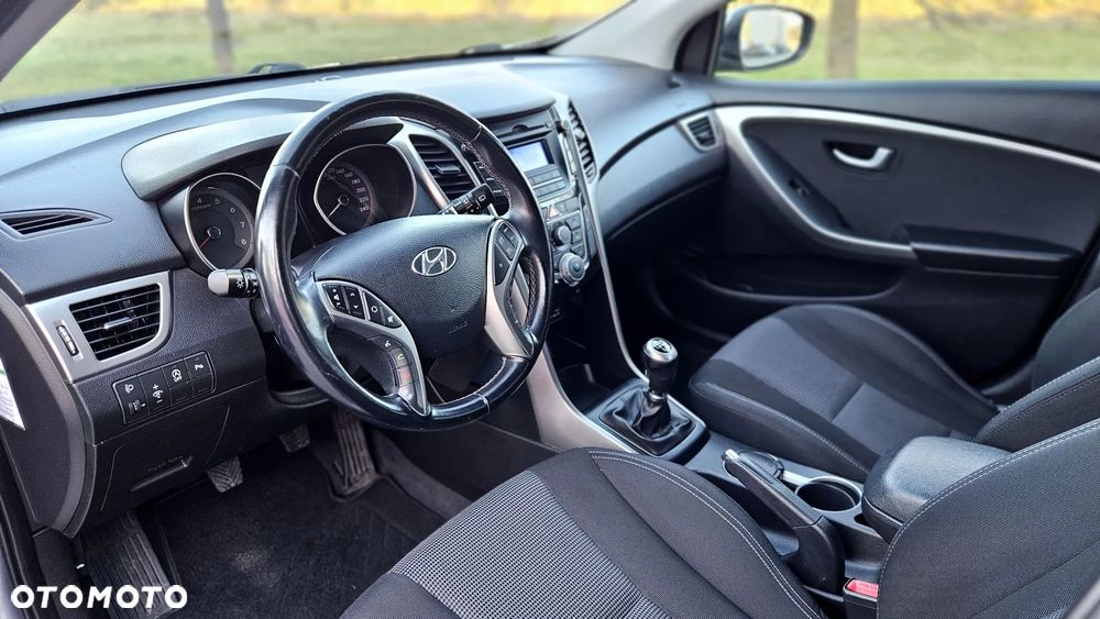 Hyundai i30 1.6 GDI BlueDrive Classic + - 5