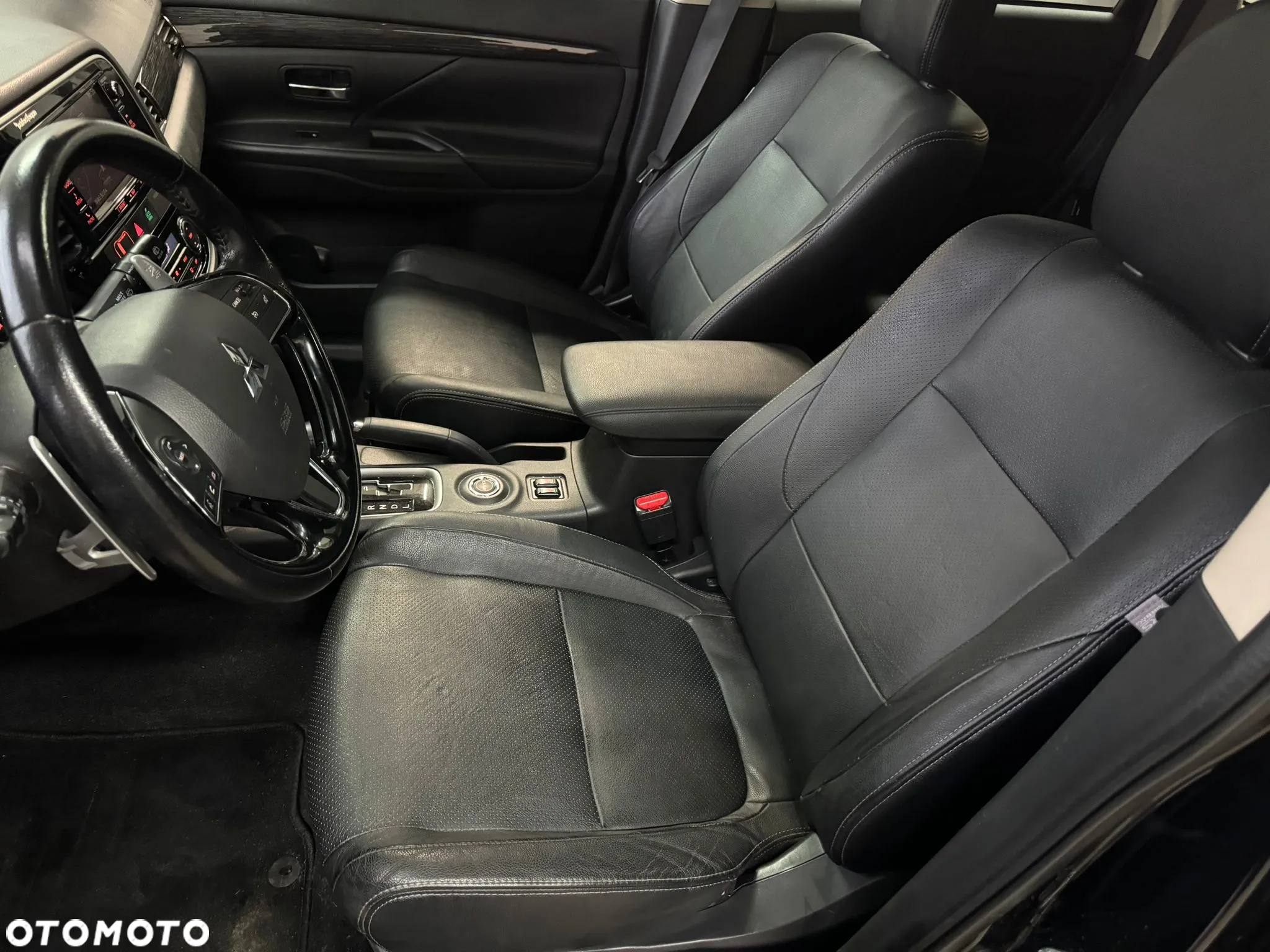 Mitsubishi Outlander 2.2 DI-D 4WD Automatik Invite - 22