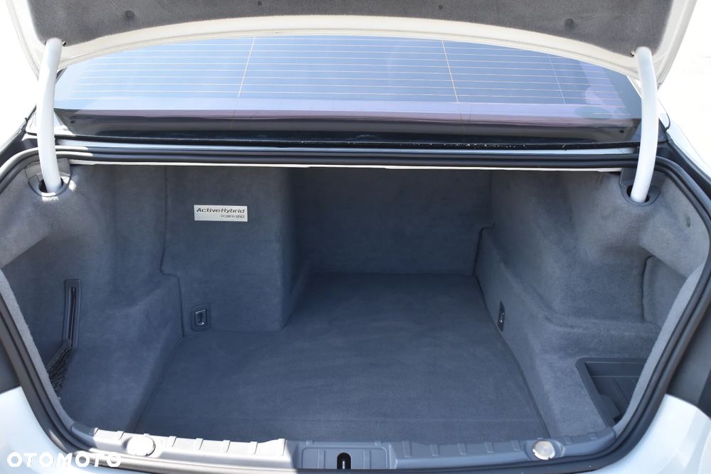 BMW i7 - 13