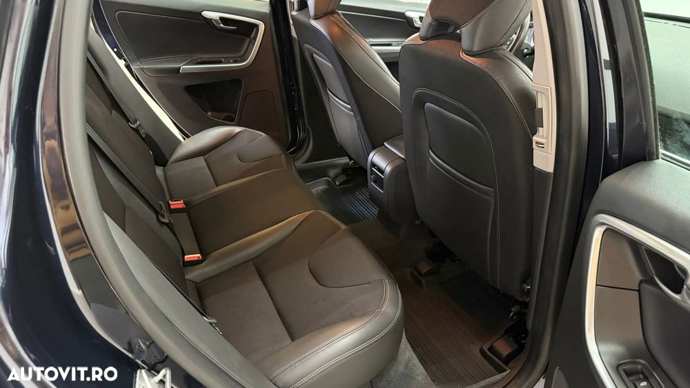 Volvo XC 60 D4 Momentum - 19