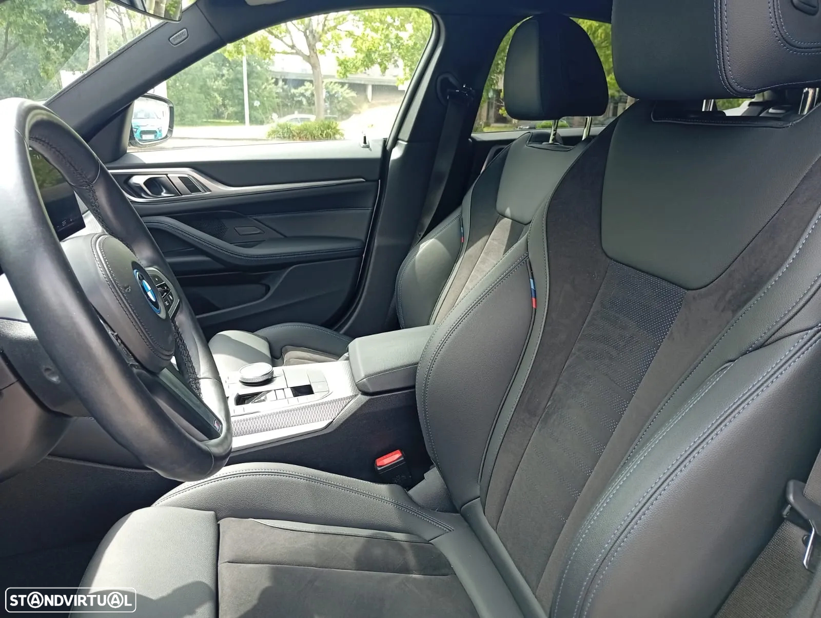BMW i4 eDrive40 Desportiva M - 13