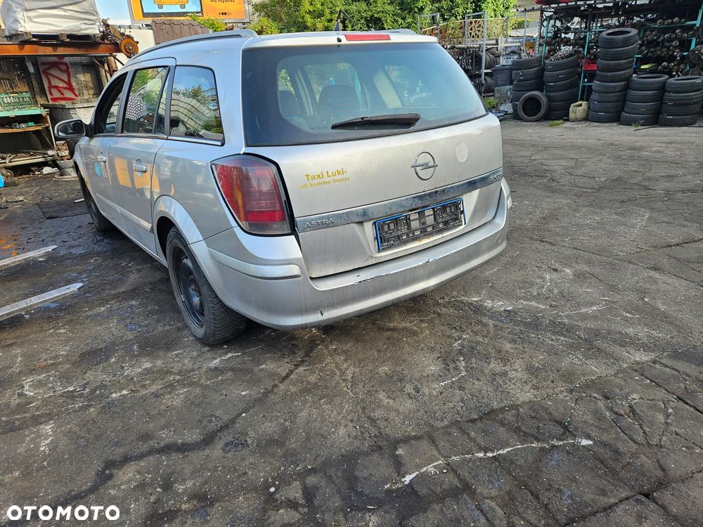 Astra H Kombi 1.9 CDTI Z157 na części - 3