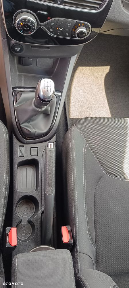 Renault Clio (Energy) TCe 90 Start & Stop INTENS - 23
