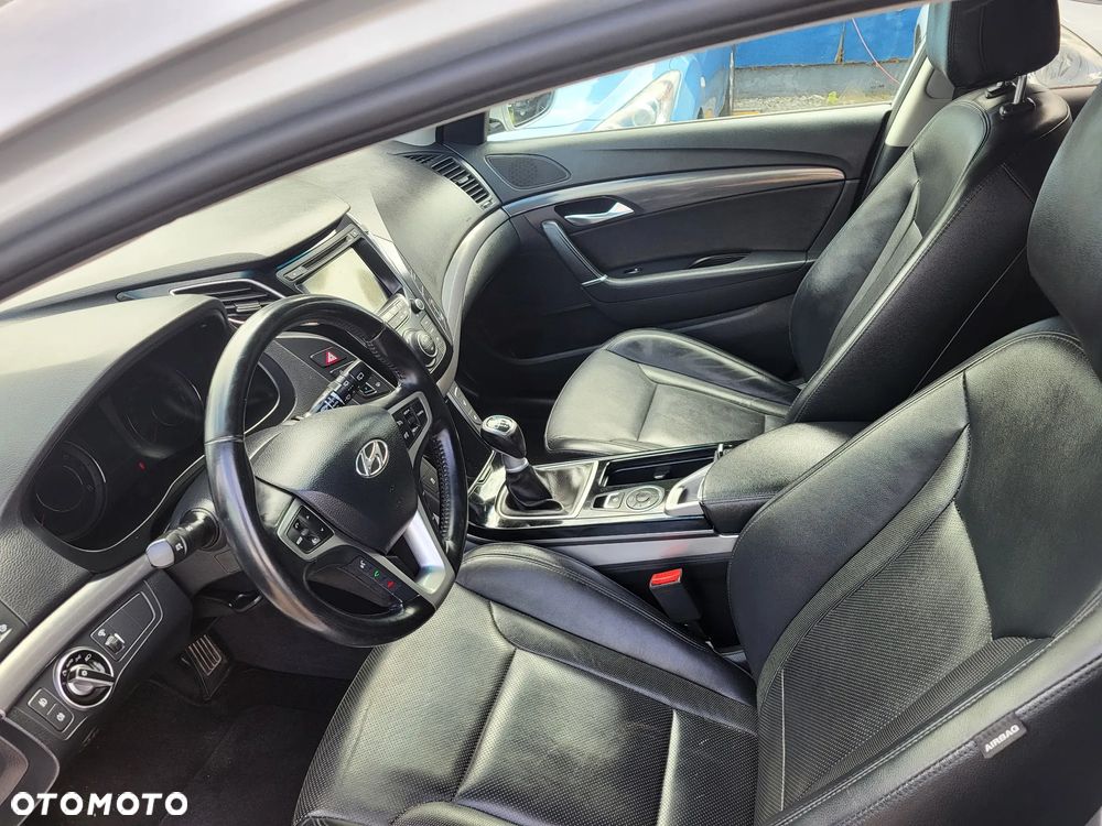 Hyundai i40 i40cw 2.0 Premium - 12