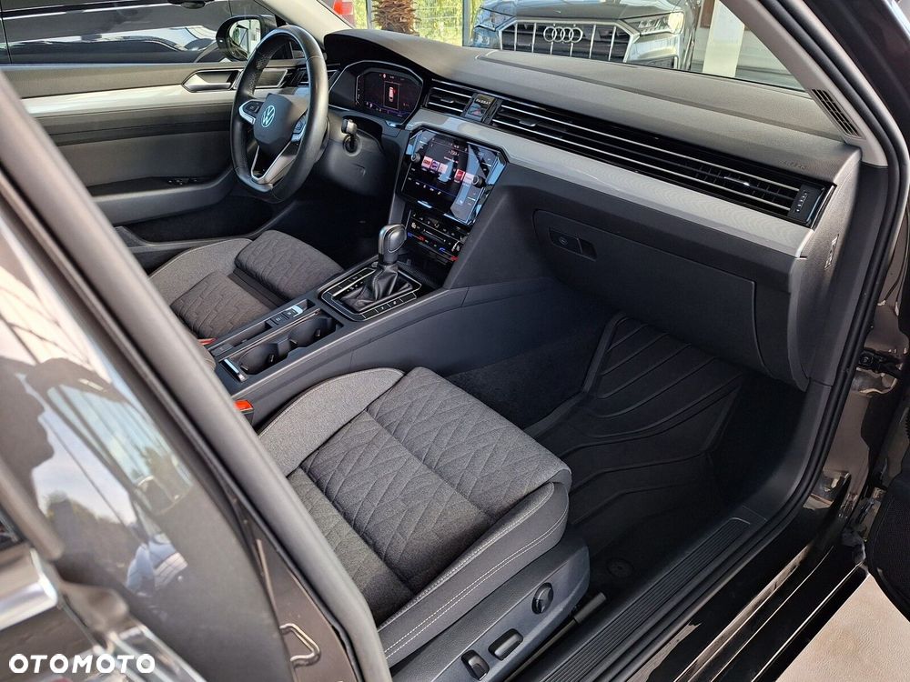 Volkswagen Passat Variant 2.0 TDI EVO Business DSG - 25