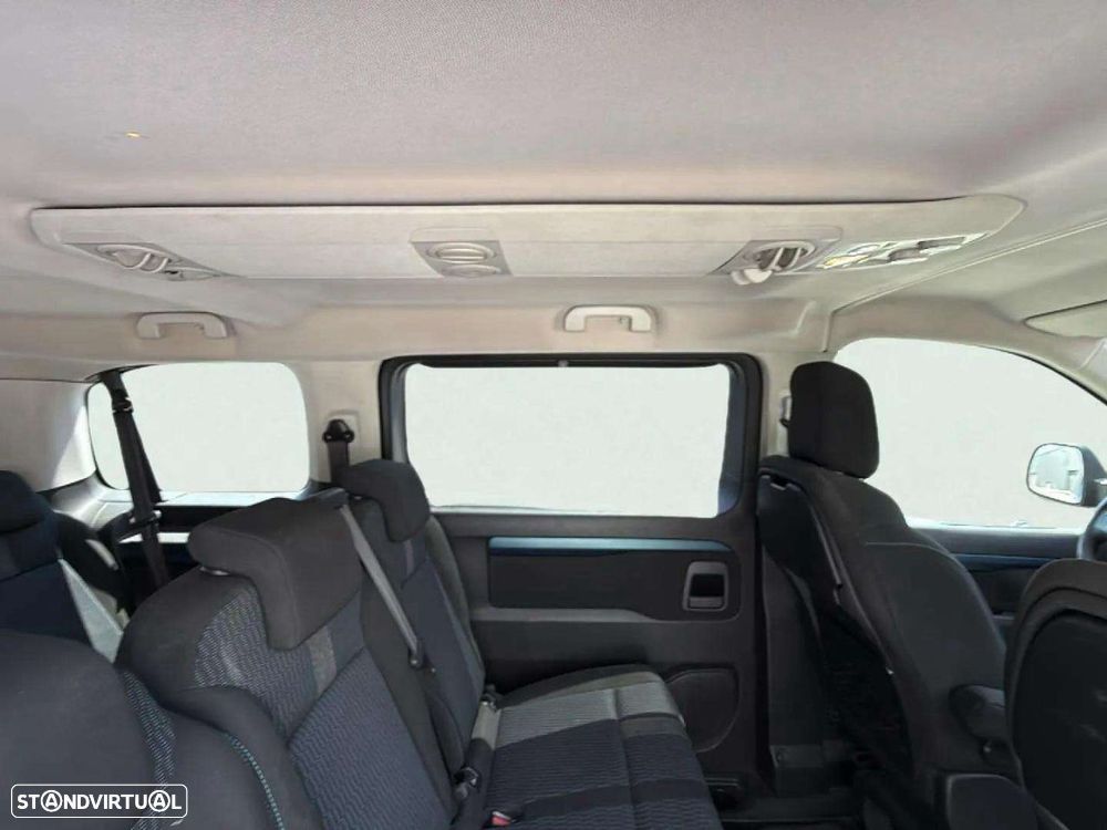 Peugeot Traveller - 12