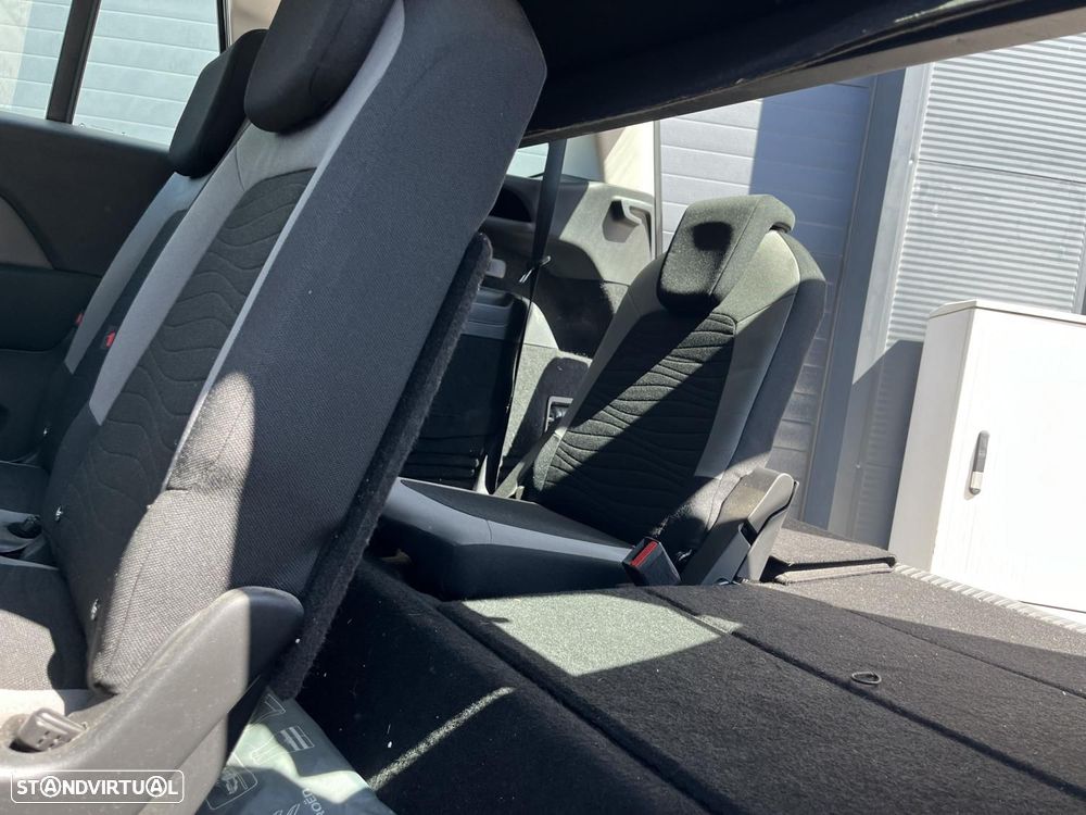 Citroën C4 Grand Picasso 1.6 e-HDi Exclusive - 22