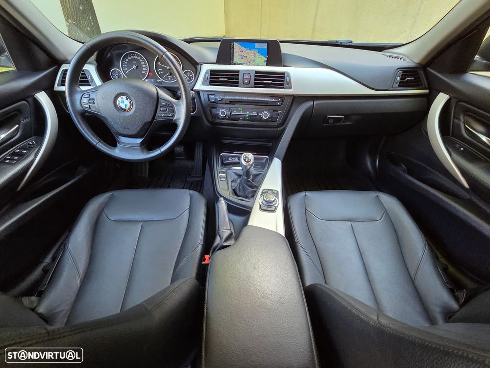 BMW 320 d EfficientDynamics Line Sport - 11