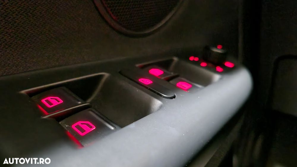 Volkswagen Golf Plus - 11