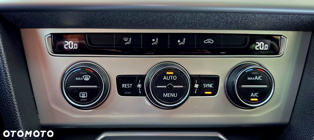 Volkswagen Passat 1.6 TDI (BlueMotion Technology) DSG Comfortline - 14