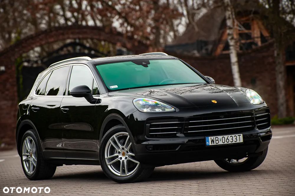 Porsche Cayenne - 1