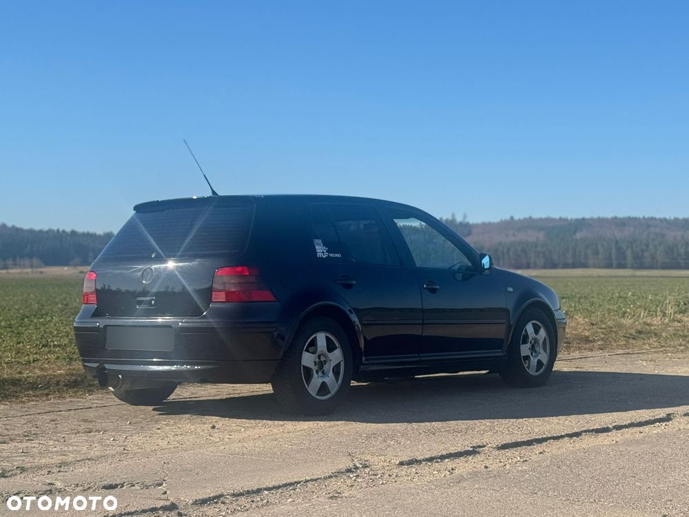 Volkswagen Golf - 5