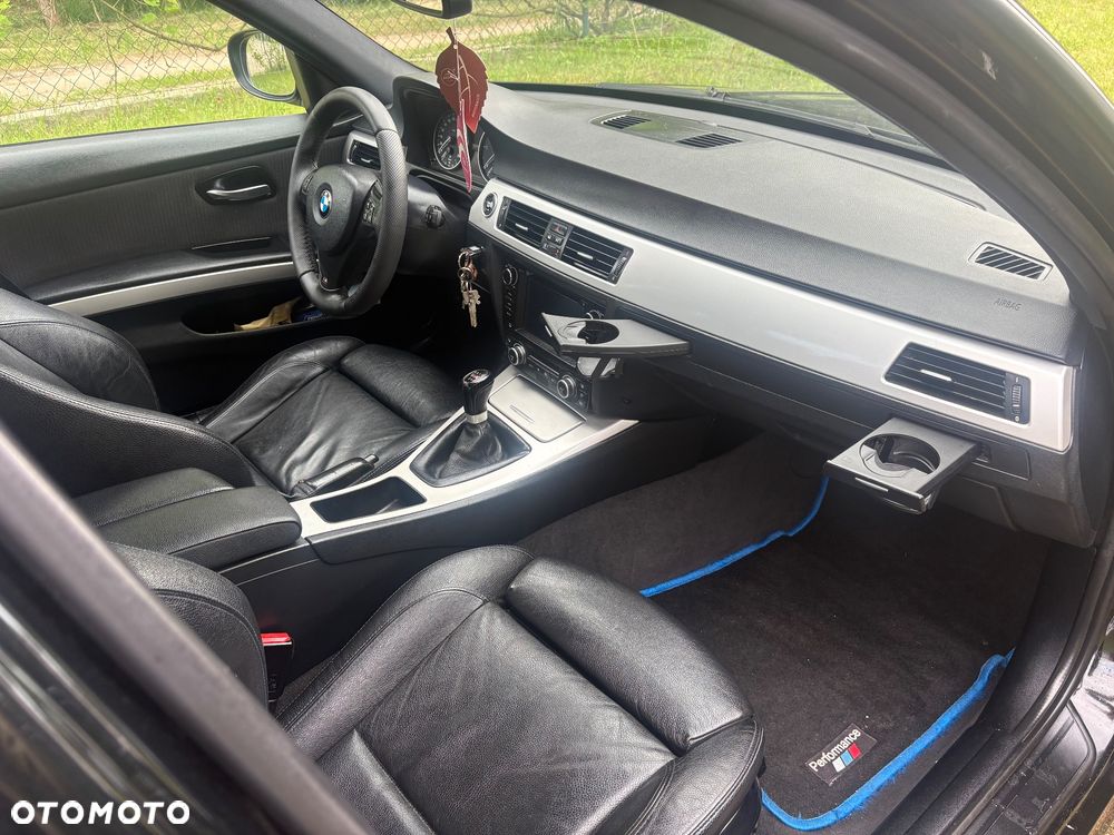 BMW Seria 3 318d DPF - 13