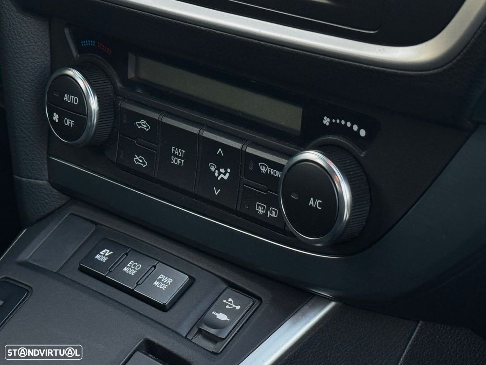 Toyota Auris Touring Sports 1.8 HSD Comfort+J17 - 24