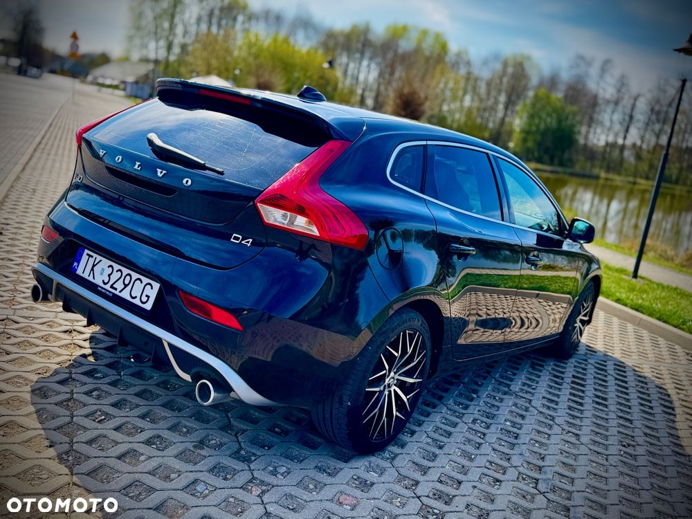 Volvo V40 D4 Drive-E R-Design Momentum - 3