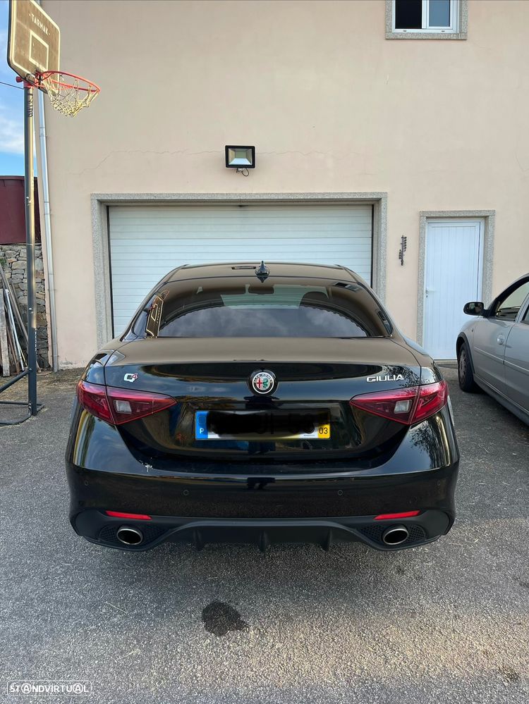 Alfa Romeo Giulia 2.2 D Veloce Q4 AT8 - 3
