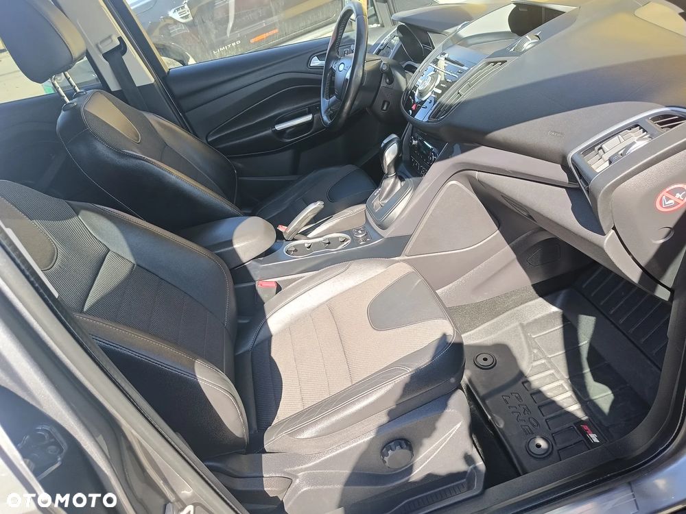 Ford Kuga 2.0 TDCi 4x4 Titanium - 24