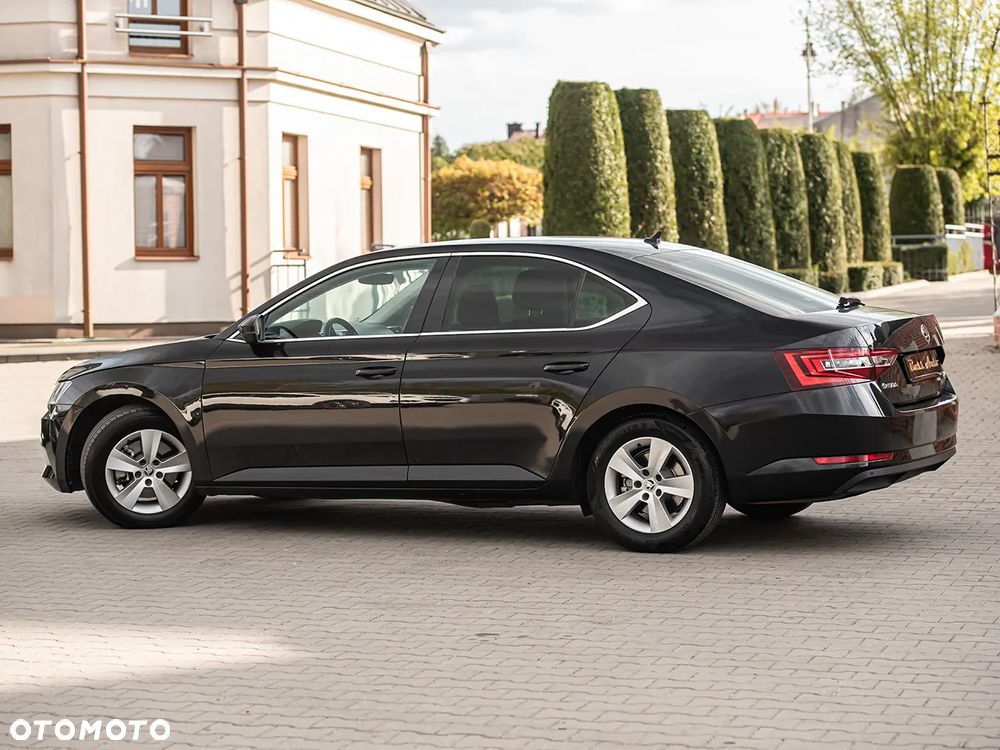 Skoda Superb 1.6 TDI DSG Ambition - 11
