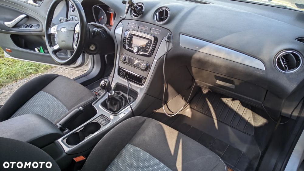 Ford Mondeo Turnier 2.0 TDCi Trend - 17